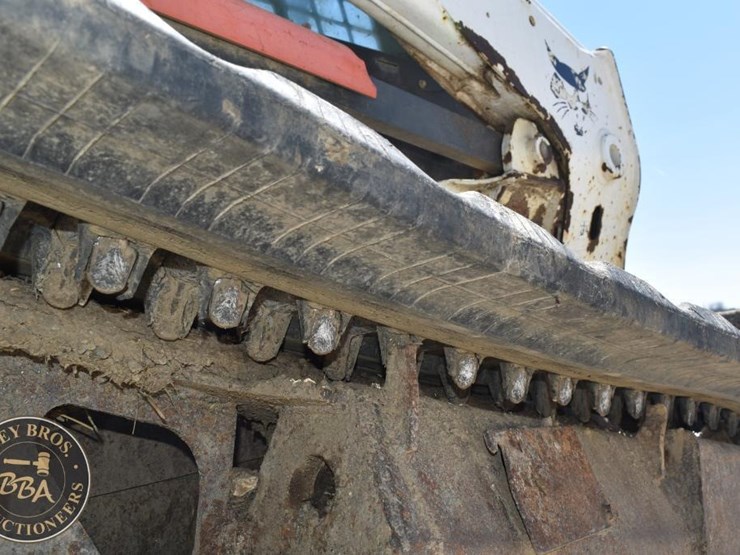 2013-bobcat-t650-image-35