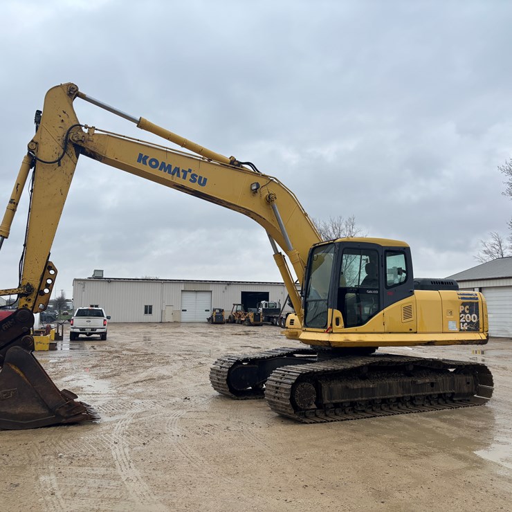 2001 KOMATSU PC200 LC