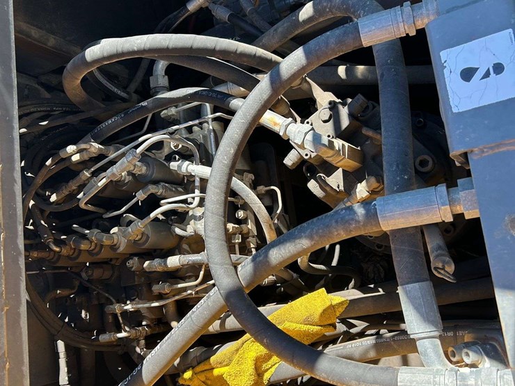 2018-volvo-ec220el-image-85