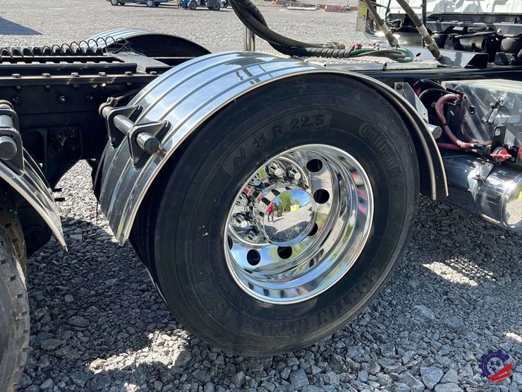 2024-international-hx520-image-13