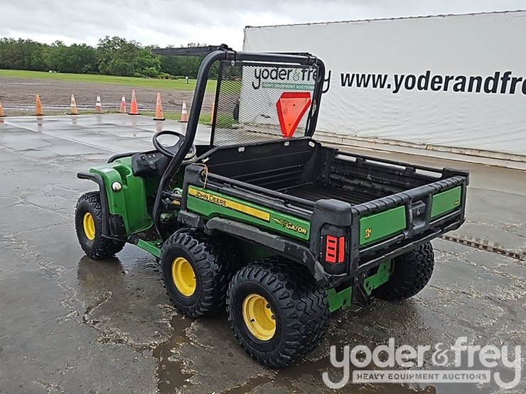 2013-john-deere-gator-image-3