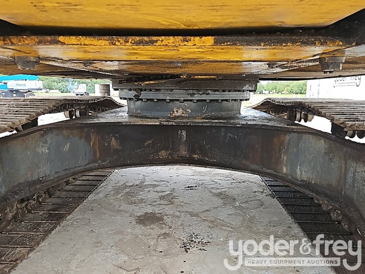 2007-komatsu-pc220-lc-8-image-28