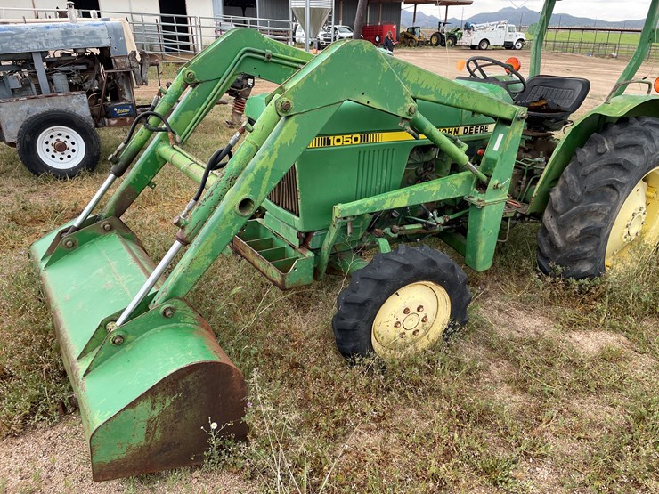 john-deere-1050-image-5