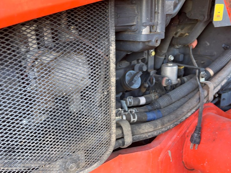 2016-kubota-m6-131-image-52