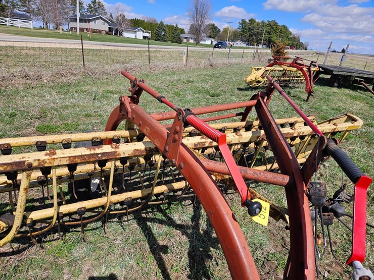 new-holland-258-image-13