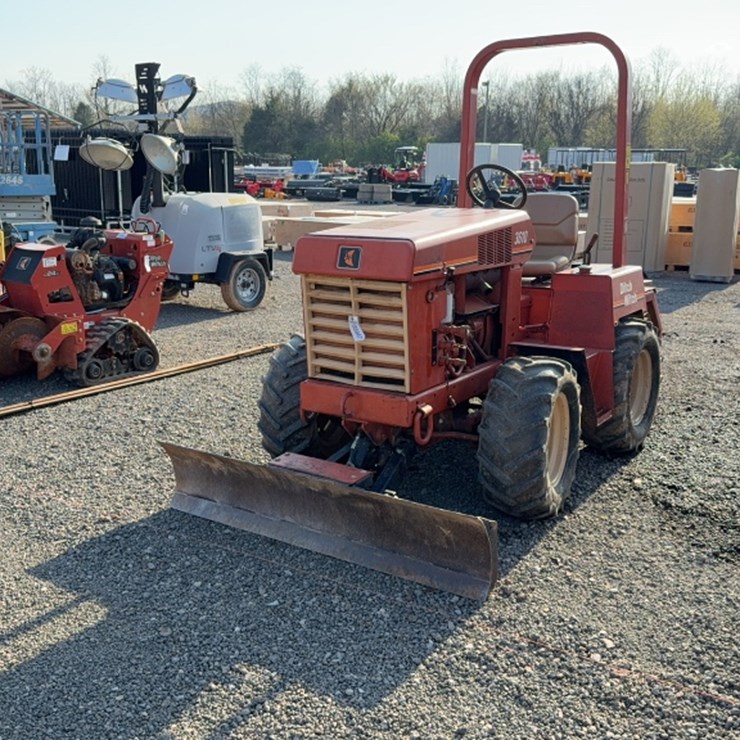 DITCH WITCH 3610