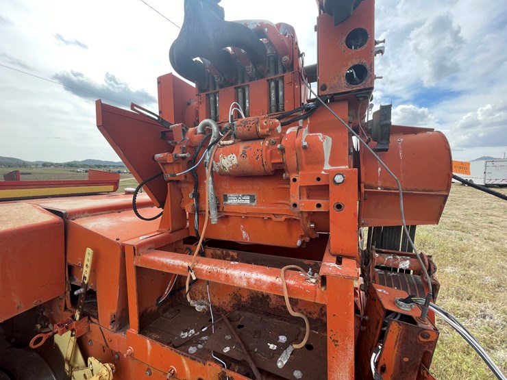 new-holland-505-image-6