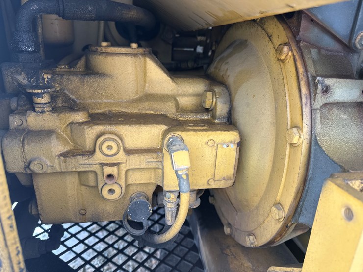 caterpillar-307-image-52