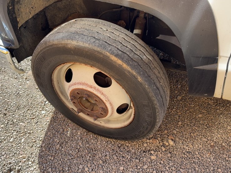 1998-chevrolet-3500-image-12