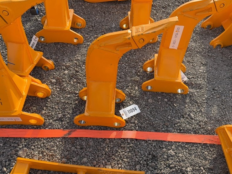 caterpillar-303-image-1