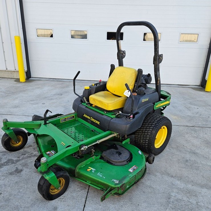 JOHN DEERE 777