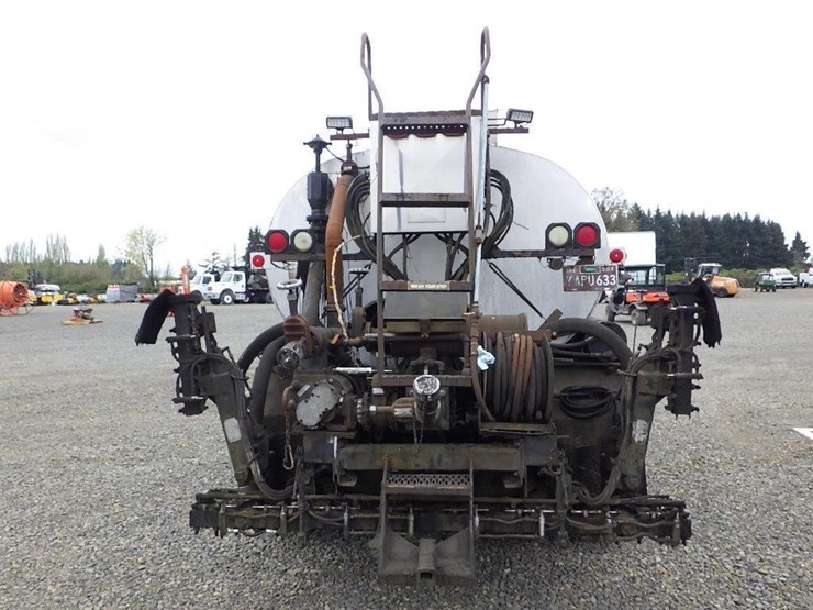 1995-ford-f800-image-6