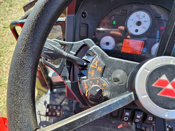 massey-ferguson-4710-image-40