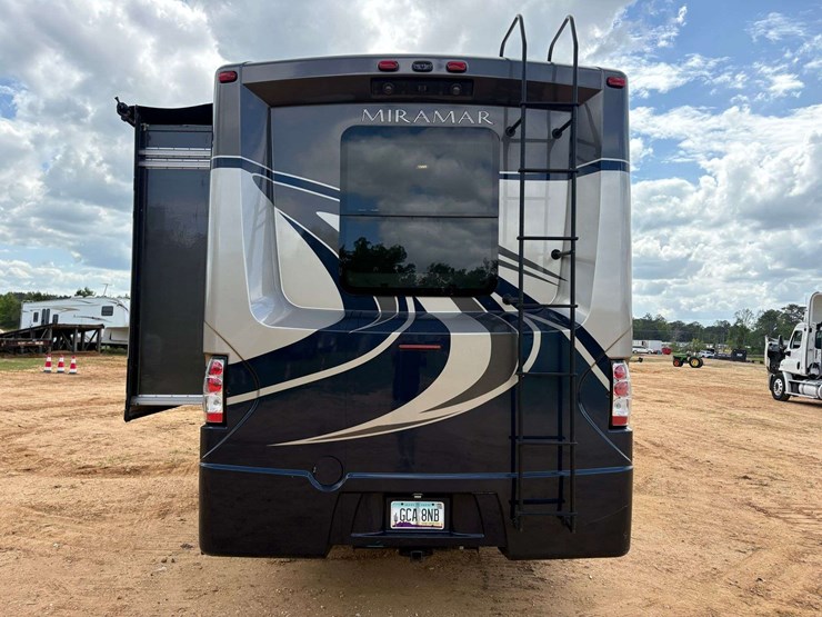 2014-ford-f-53-motorhome-image-6