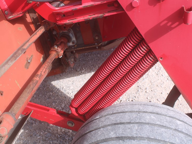 hesston-1170-image-24