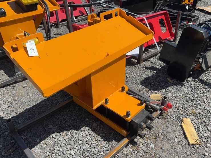 #6088-•-future-skid-steer-hyd-post-driver-image-4