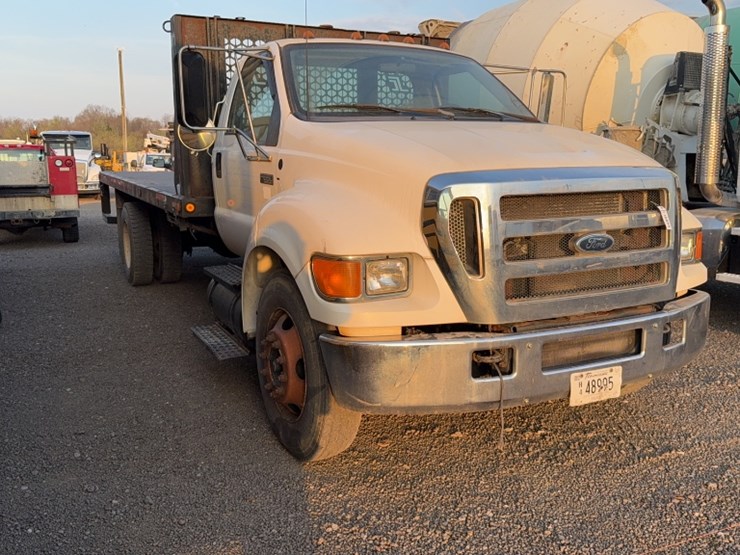 2005-ford-f650-image-3