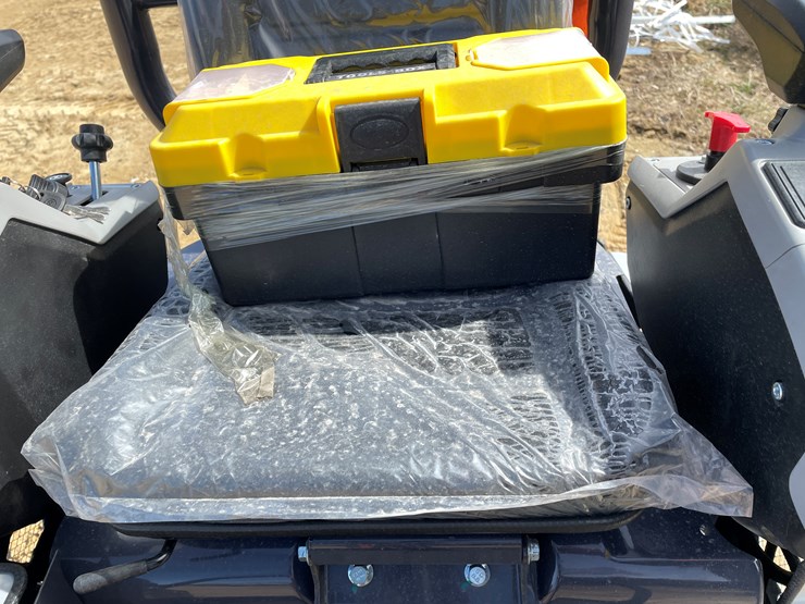 #902-•-new-land-hero-rt15r-mini-excavator-image-16