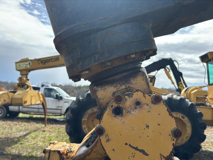 caterpillar-525b-image-15