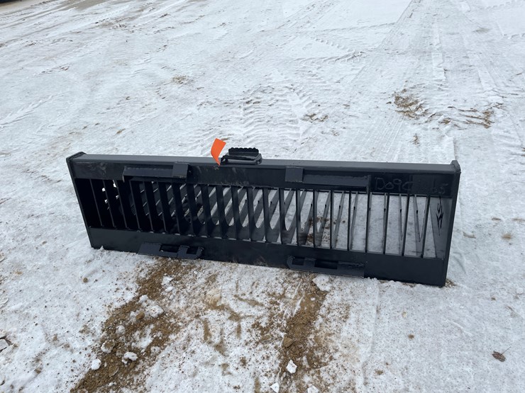 #2045-•-skid-steer-mount-72"-fine-tooth-skeleton-bucket-image-6