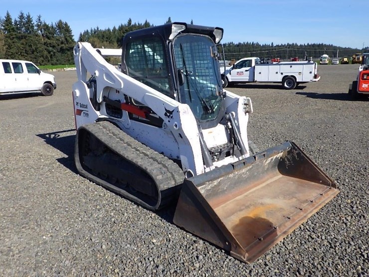 2021-bobcat-t740-image-3