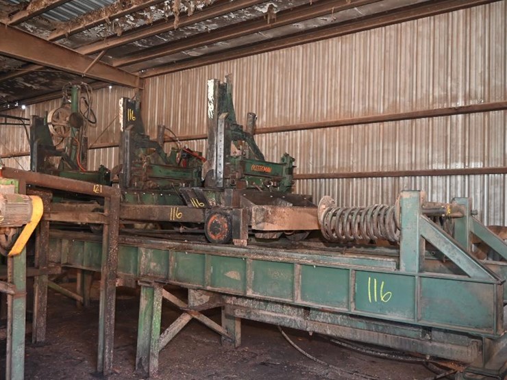 #116-•-cleereman-38-3hb-carriage-and-track-image-1