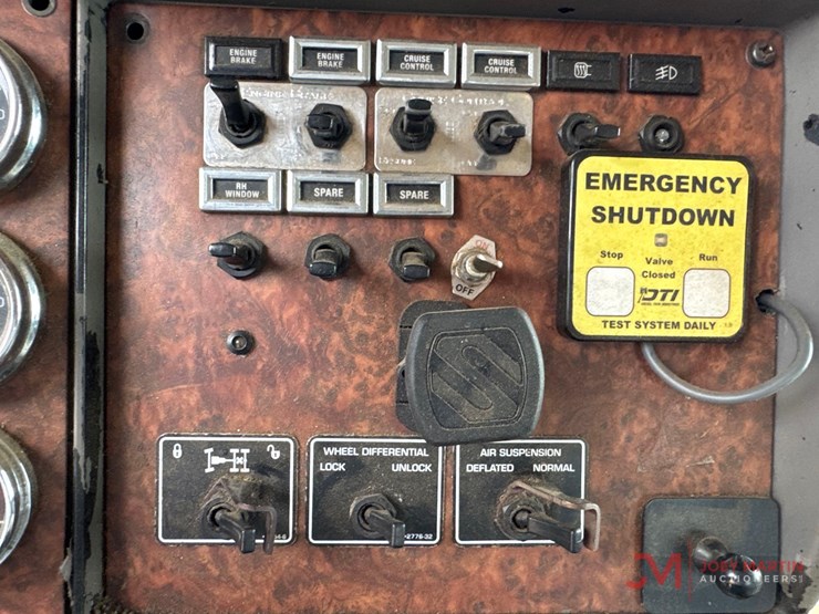 kenworth-w900-image-35