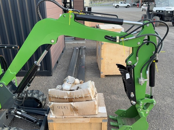 #1081-•-2025-mp15pro-mini-excavator-image-3