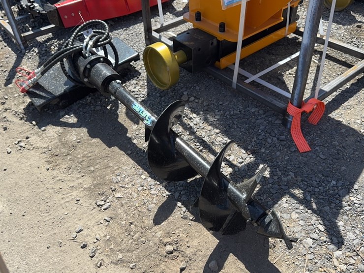 #6085-•-future-dingo-post-hole-auger-image-1