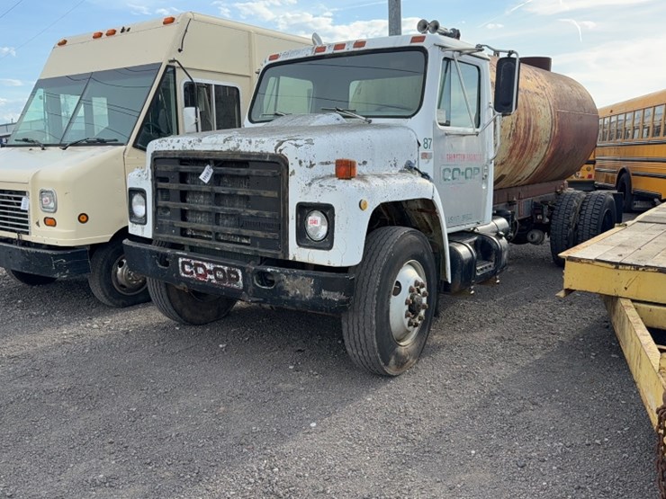 1985-international-s1900-image-1