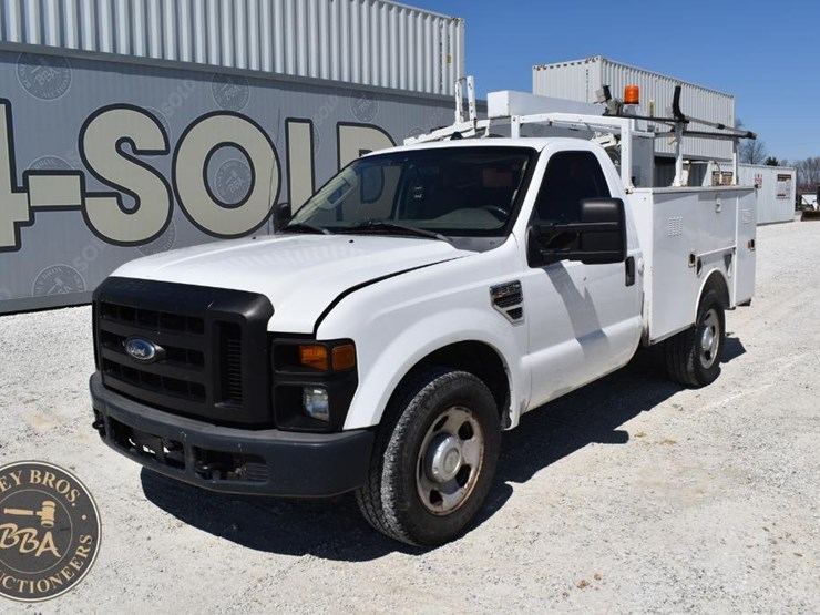 2008-ford-f350-image-1