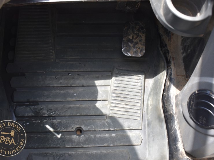 2020-caterpillar-289d3-image-90