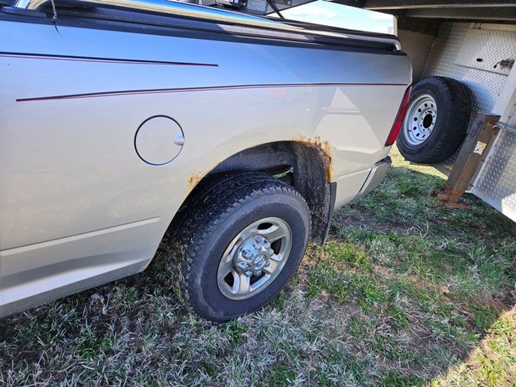 2012-dodge-ram-2500-image-13