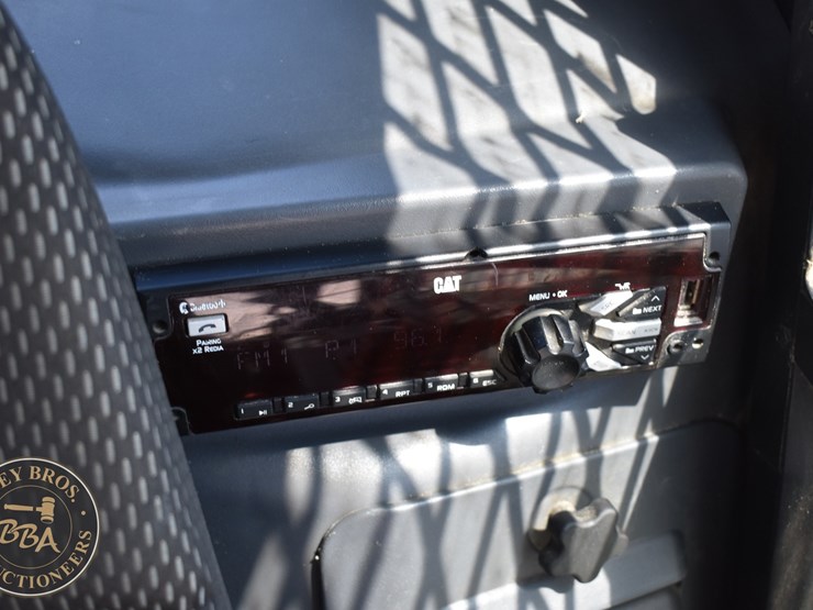 2020-caterpillar-289d3-image-84