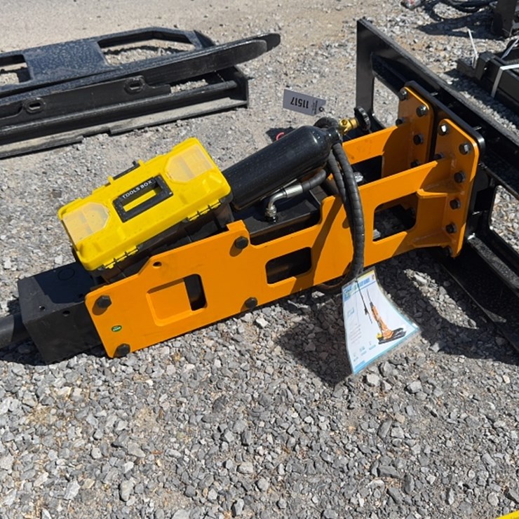 #6069 • FUTURE SKID STEER HYD BREAKER