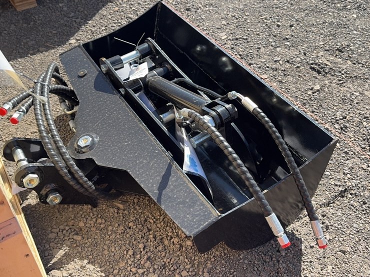 #1065-•-mini-excavator-attachment-package-image-5