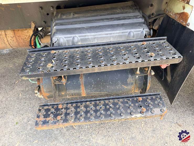 2007-international-7400-image-56