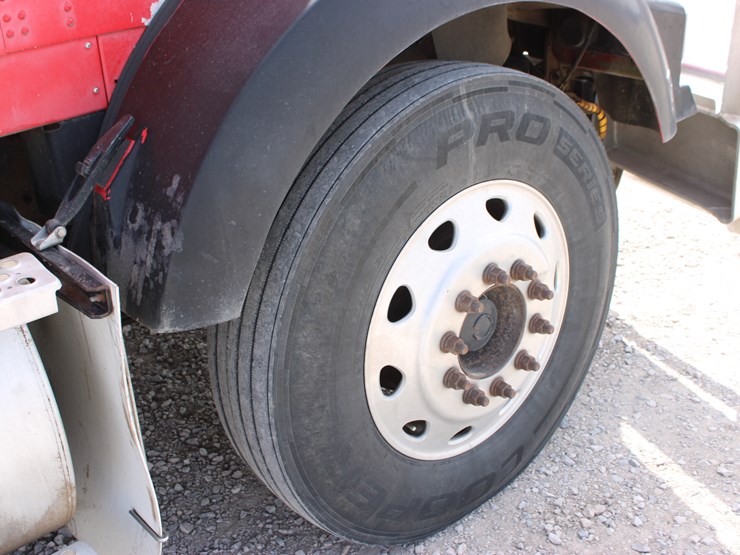 2004-kenworth-t800-image-26