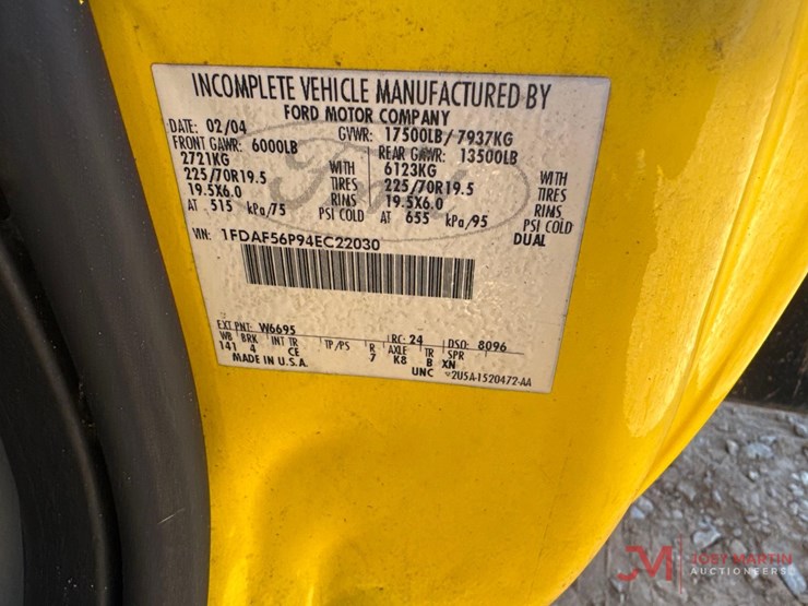 2004-ford-f550-xl-image-13