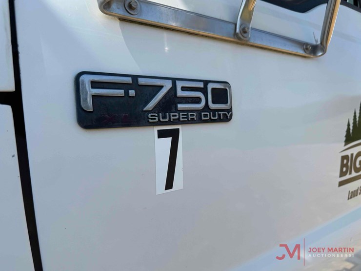 2009-ford-f750-xl-image-7