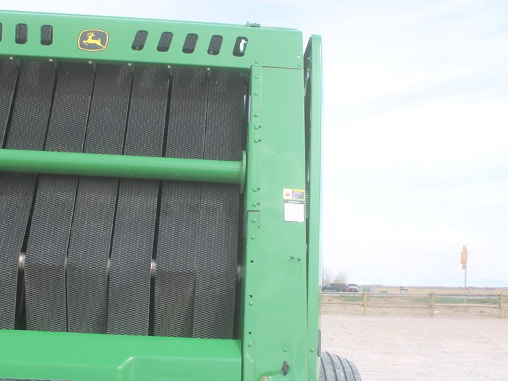 john-deere-560m-image-41