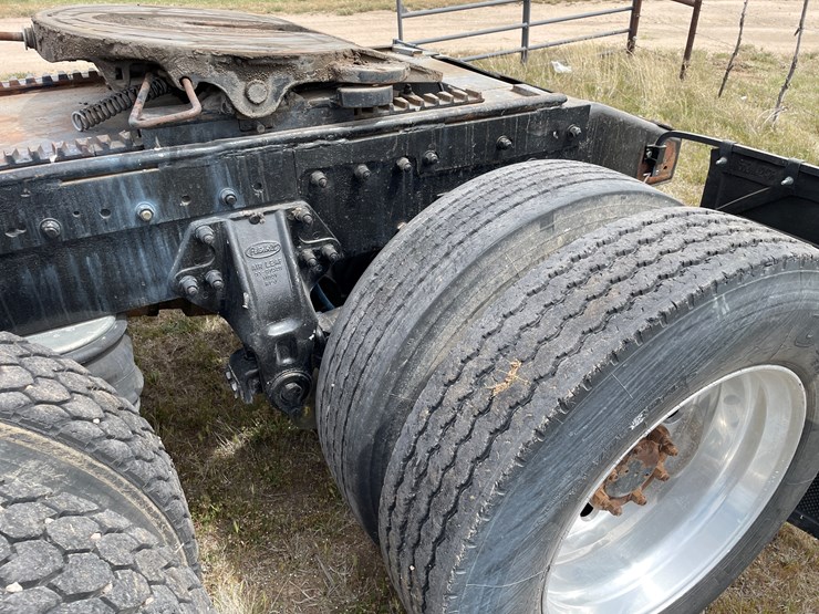 1998-peterbilt-378-image-14