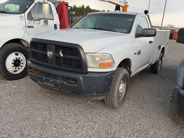 2012-dodge-2500-image-1