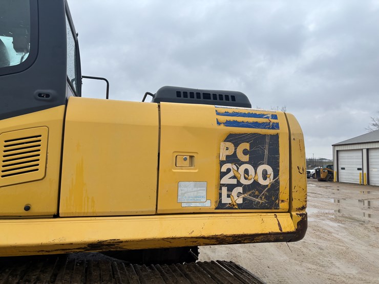 2001-komatsu-pc200-lc-image-10