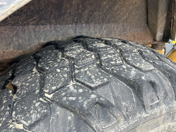 deere-310sj-image-105