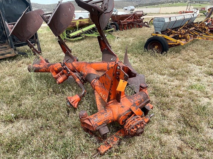 #4056-•-case-turnover-plow-image-2