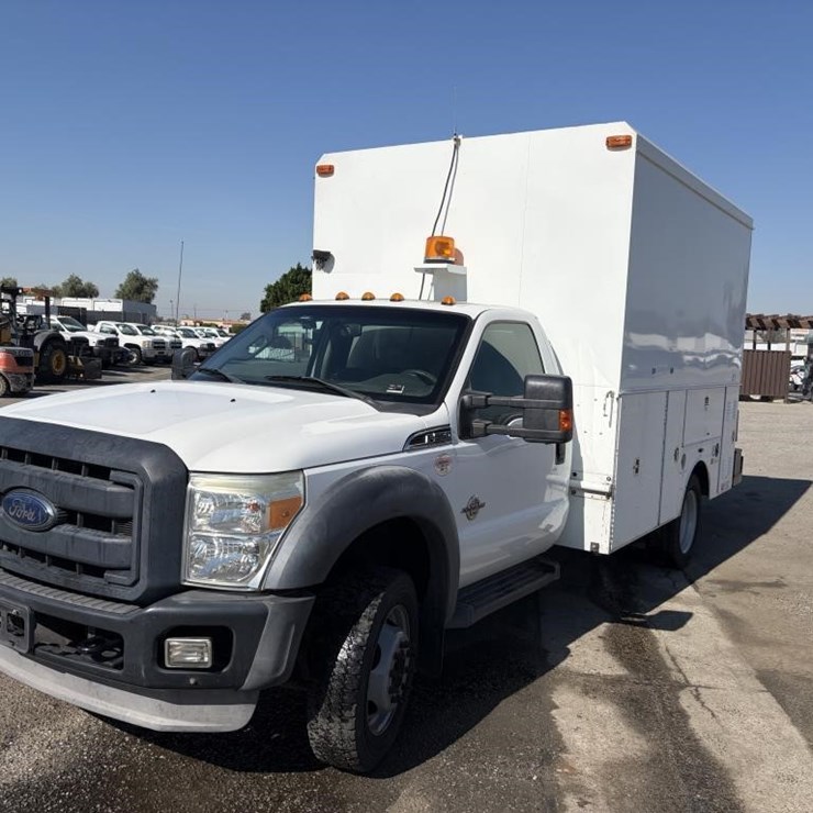 2012 FORD F550