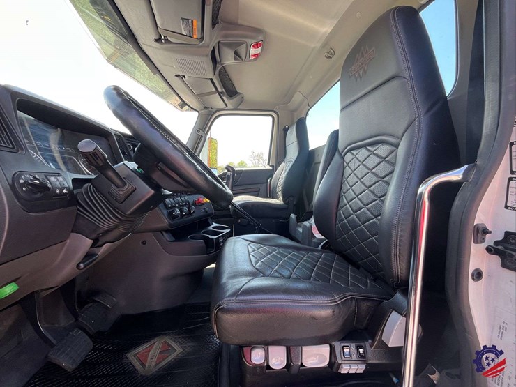 2024-international-hx520-image-84