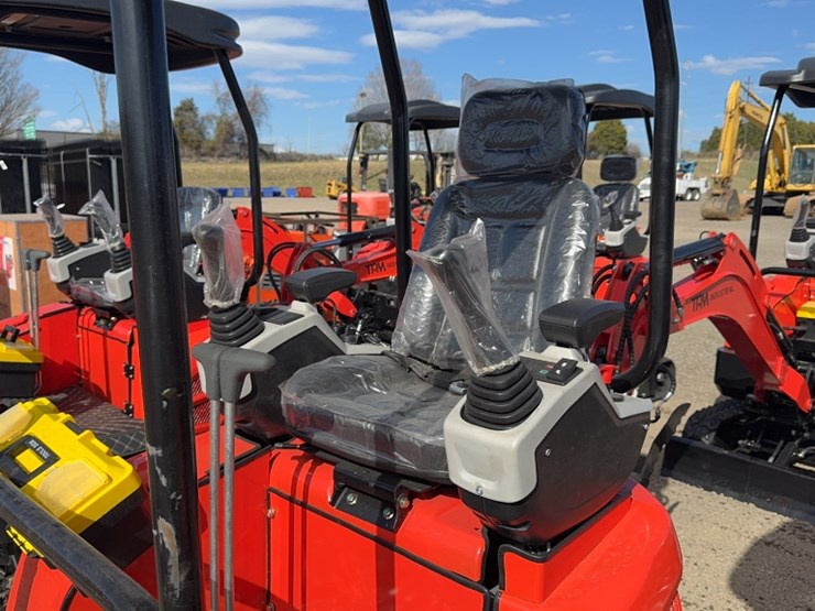 #1097-•-2025-tpm-22k-mini-excavator-image-14