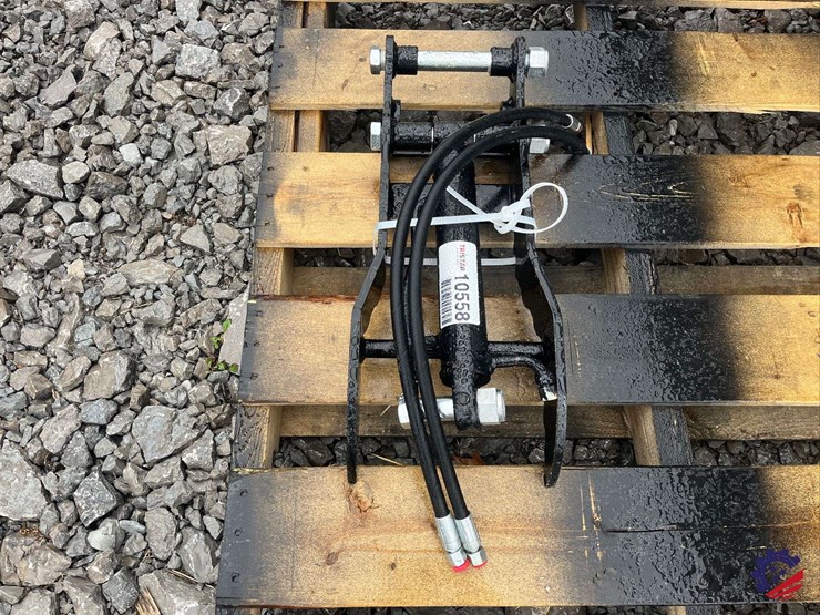 new-2025-future-mini-excavator-hydraulic-thumb-w/-cylinder-image-4